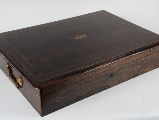 Grand coffret Napoléon III en palissandre et marqueterie de laiton à d