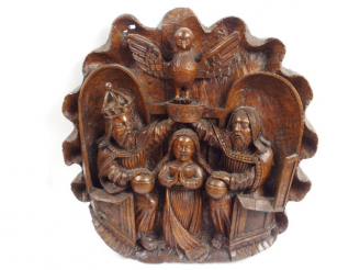 Vente aux enchères Bas relief fin XVIe - début XVIIe en noyer sculpté « Le couronnement d