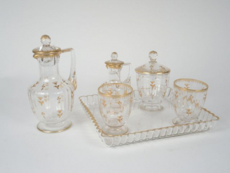 Vente aux enchères Verre à eau Napoléon III en cristal et émail doré à décor de fleurette