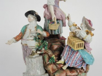 Vente aux enchères Groupe début XIXème en porcelaine polychrome de Meissen 'Personnages a