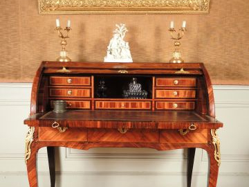 Bureau cylindre Transition Louis XV-Louis XVI en placage de bois de ro