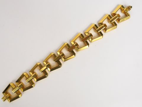 Bracelet 1940 en or, maillons articulés. Poids : 45 g AC