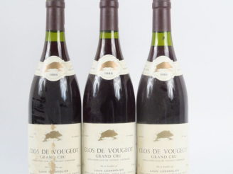 Vente aux enchères 3 BOUTEILLES CLOS DE VOUGEOT GC LOUIS LE SANGLIER - 1986