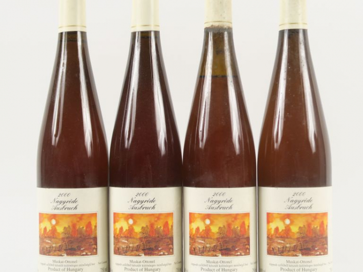4 BOUTEILLES MUSCAT OTTONEL 'NAGYRÉDE AUSBRUCH' - 2000 - 1 BASSE