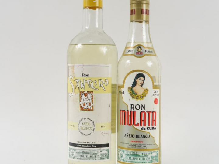 2 BOUTEILLES RHUM BLANC : 1 RON MULATA - 1 RON SANTERO