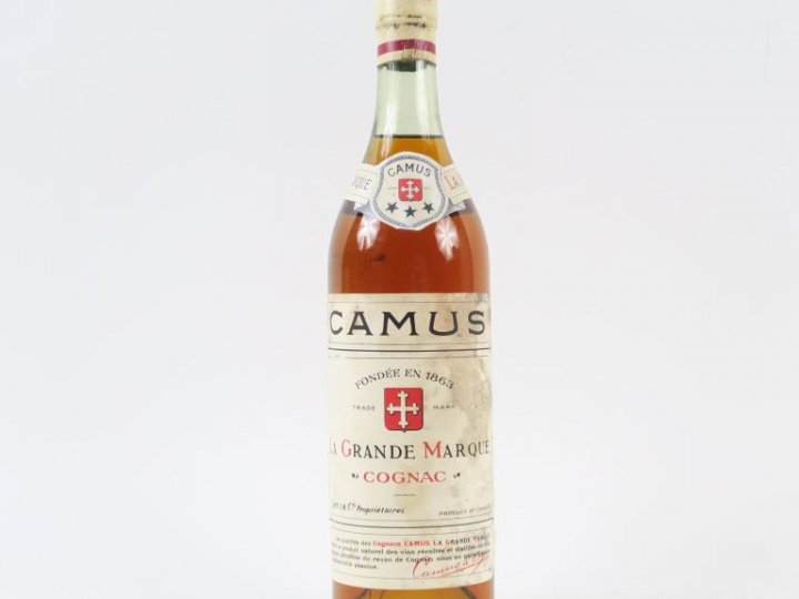1 VIEILLE BOUTEILLE COGNAC CAMUS 'LA GRANDE MARQUE'