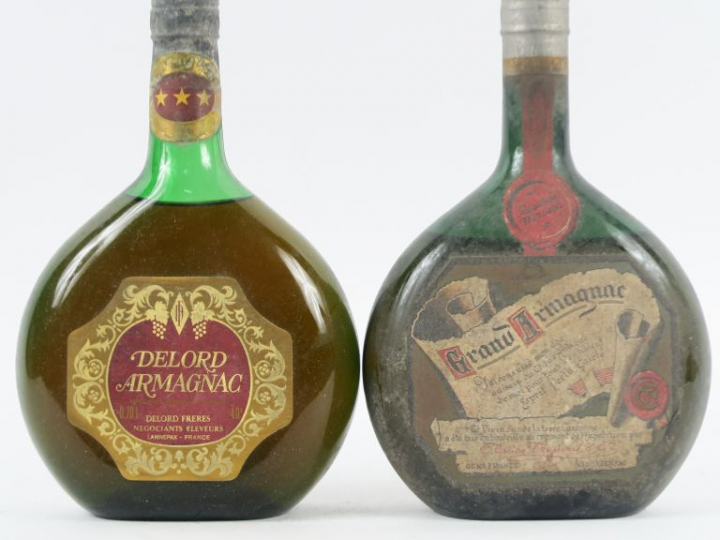 2 VIEILLES BOUTEILLES ARMAGNAC : 1 DELORD - 1 TREPOUT