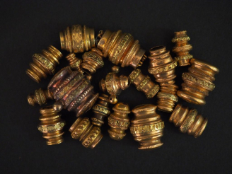 Vente aux enchères Ensemble de 19 coulants Napoléon III en or.  Poids : 27 g   