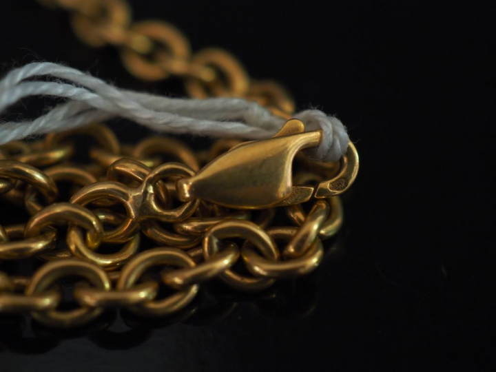 Collier en or, maille forçat. Long. 52 cm Poids : 29,30 g   