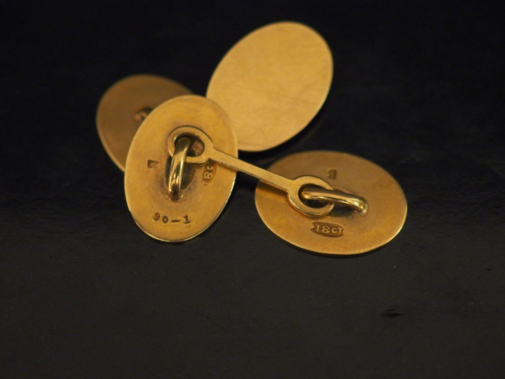 Paire de boutons de manchettes en or jaune.  Poids. 10,35 g   