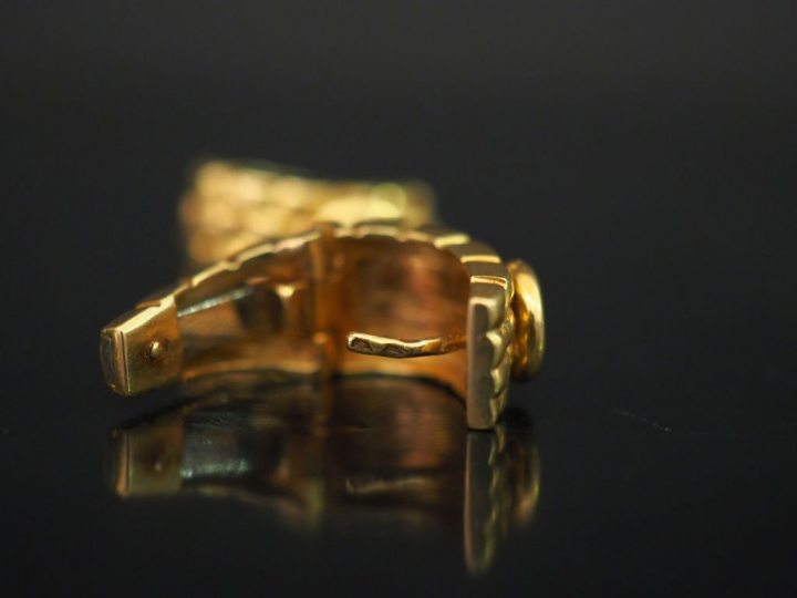 Paire de boucles d'oreilles en or et diamants. Poids tel : 11,35 g   