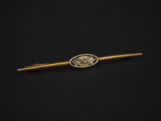 Vente aux enchères Broche en or et petite pierre à l'imitation du diamant.  Poids tel : 2