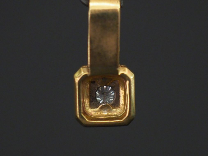 Pendentif en or et diamant.  Poids tel : 3,57 g   