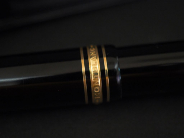 MONTBLANC, Meisterstuck n°149 Stylo plume en résine laquée noir et mét