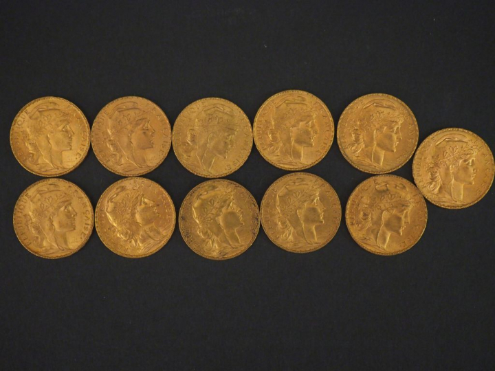 11 pièces de 20 Francs or : 6 de 1907, 2 de 1906, 1 de 1905, 1 de 1904