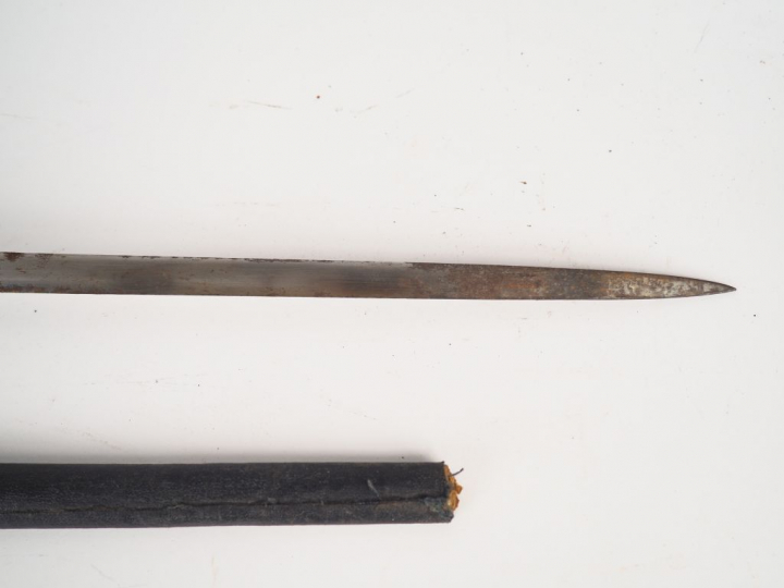 Epée à ciselure de général XIX ème ,lame de section lenticulaire avec 