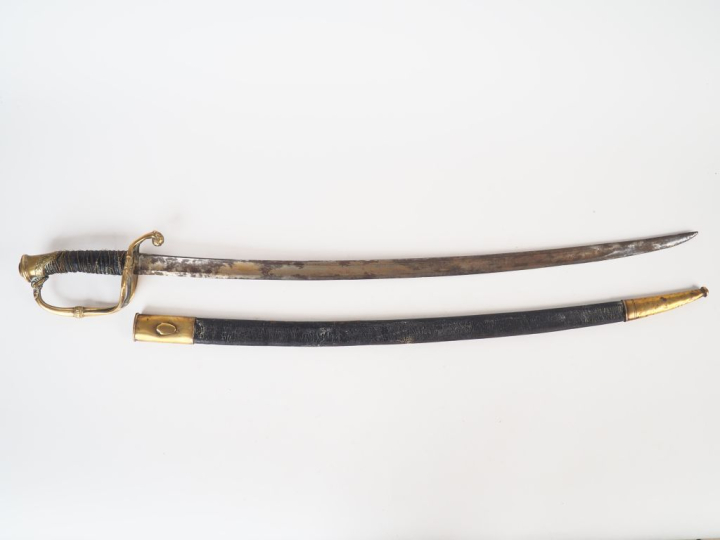 Sabre d’officier d’infanterie modèle 1821 lame courbe à gorge et dos b