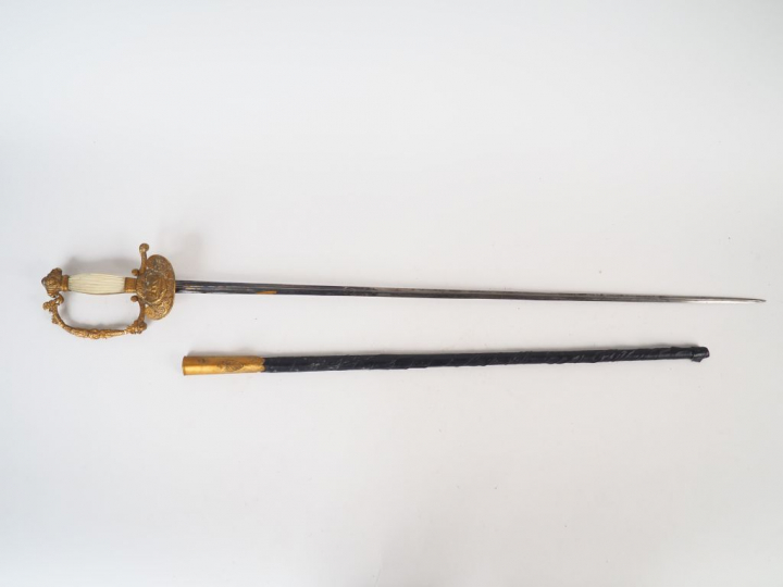 Epée de fonctionnaire impérial époque Napoléon III, lame triangulaire 