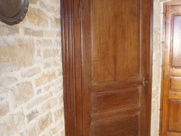 Encoignure de style Louis XVI en chêne