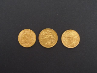 Vente aux enchères 3 pièces de 20 Francs or: Suisse 1922-B, Marianne 1913, Souverain 1887