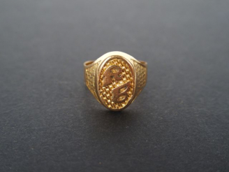 Vente aux enchères Chevalière en or jaune monogrammée RB. Poids: 6,3gr