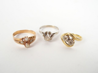 Vente aux enchères Bague monture or jaune et 2 petits brillants. On y joint une bague Nap