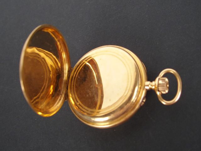 Montre de gousset en or jaune, cadran émail, chronomètre. Poids tel: 7