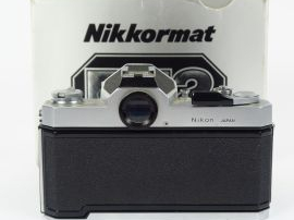 Nikkormat FT2 chromé objectif  Micro Nikkor 3,5/55 boîte  Cond : bon é