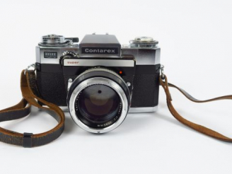 Vente aux enchères Zeiss : Contarex Super N°52502 objectif Sonnar 2/85mm N°4914632– Biogo