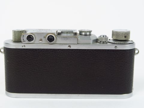 Leitz : Leica IIIa N° 258367 objectif Elmar 3,5/35 N°693959 parasoleil