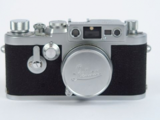 Vente aux enchères Leitz :Leica IIIG -1958- N° 934993 objectif Elmar 2,8/5cm N°1550830  C