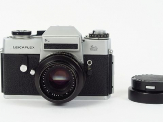 Vente aux enchères Leitz:Leicaflex SL N°1202690 objectif Summicron  R 2/50 N°2266775 sacT