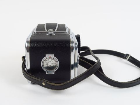 Hasselblad  -1978- 1000F N°CI , objectif Distagon  5,6/60 N°  1455228 