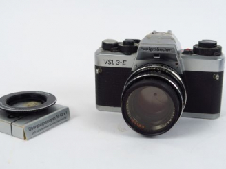 Vente aux enchères Voitgländer VSL3-E  objectif Ultron 1,8/50, bague M42-1 Cond : Bel éta