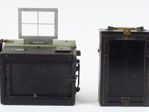 Gaumont : Spido 9x12 Marine Nationale 9166 Marche 91700 , objectif Flo