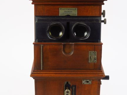 Gaumont : Borne Stéréo 944 format 6x13 petit accident à un oculaire , 