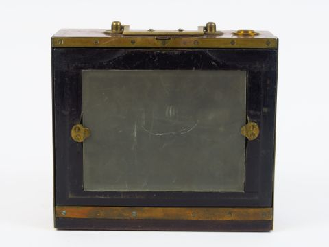 Chambre acajou 9x12 , objectif et obturateur Thornton Picard