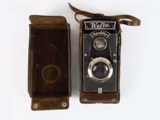 Vente aux enchères Welta : Superflekta 6x9 objectif Trioplan 3,5/10cm, étui   Cond : Bel 