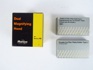 Vente aux enchères MAMYIA : accessoires RB Deux chassis, Un étui