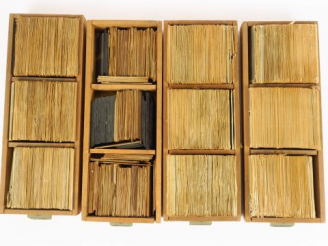 Vente aux enchères Plaques Stéreo 6x13 , environ 950  négatives en pochette cristal Plaqu