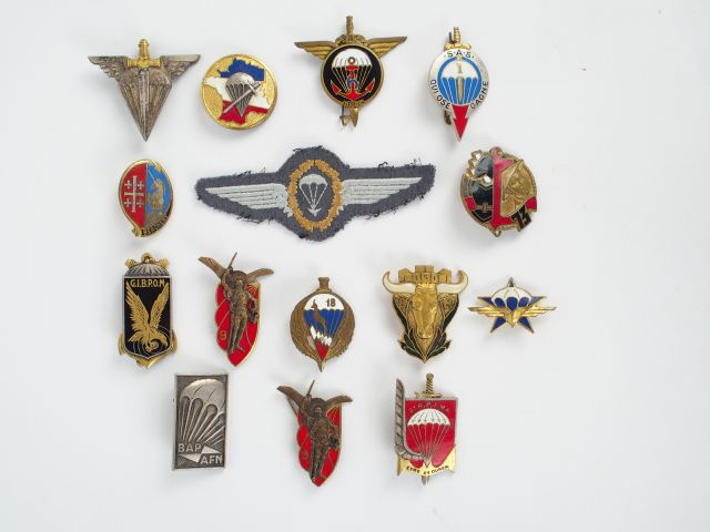 Lot d'insignes français dont 151 régiment d'infanterie Bataillon de ma