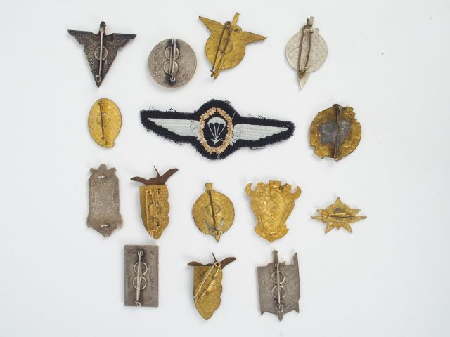 Lot d'insignes français dont 151 régiment d'infanterie Bataillon de ma