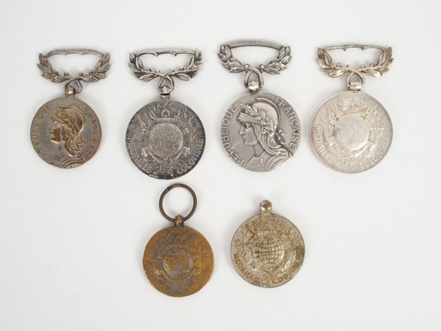 Lot de décorations françaises 6 modules de médaille coloniale. 1.