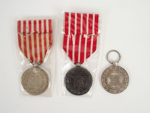 Lot de décorations françaises commémoratives de l’expédition d'Italie 