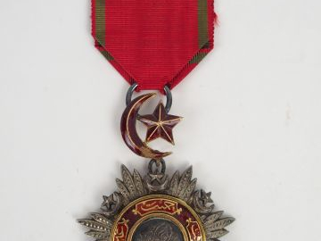 Décoration de chevalier de l'ordre turc du Medjidié (Mecidi, Nishani).