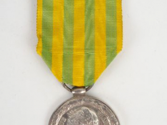 Vente aux enchères Médaille commémorative de l'expédition de 1883/1886 au "TONKIN" 1er mo