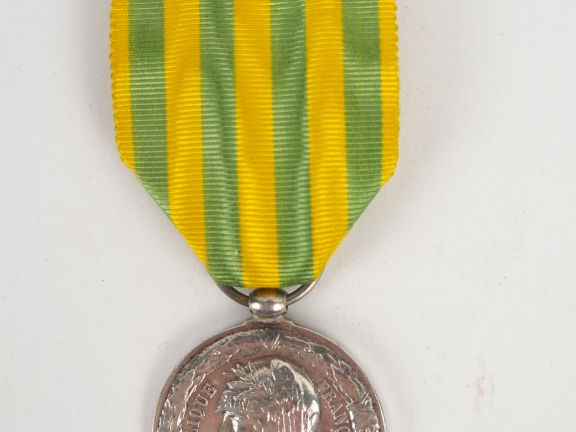Médaille commémorative de l'expédition de 1883/1886 au "TONKIN" 2eme m