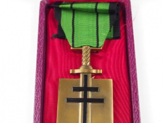 Vente aux enchères Prestigieuse décoration de compagnon de la libération dans sa boite en