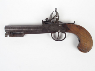 Vente aux enchères Grand pistolet de voyage à silex à coffre, intéressant modèle à baïonn