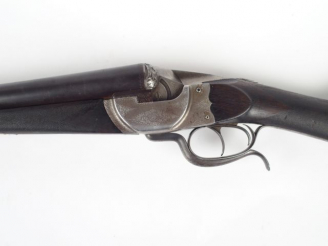 Vente aux enchères Superbe fusil de chasse double juxtaposé à système par « PRADAL à TOUL